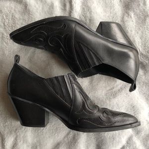 Marc Fisher Ankle bootie
